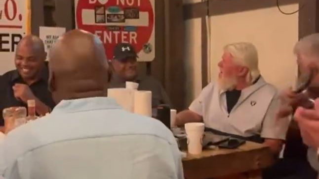 Golf fans react to John Daly singing with Charles Barkley and Bo Jackson